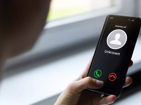 صارفین کو مشتبہ کالز سے تنبیہ کرنے والا فیچر متعارف