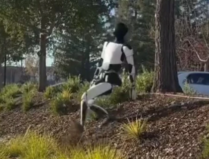 انسانوں کی طرح چلتے ہوئے لڑکھڑا نے والا جدید روبوٹ تیار