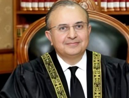 جسٹس منصور نے بطور انتظامی جج سپریم کورٹ ذمہ داریاں ادا کرنے سے معذرت کر لی