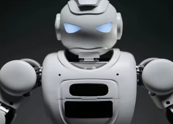 سیلزمین کی ٹریینگ کیلئے بدتمیز آے ئی روبوٹ مقرر