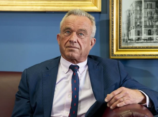 امریکی ڈاکٹروں نے ٹرمپ کے منتخب کردہ سیکریٹری کو خطرہ قرار دے دیا