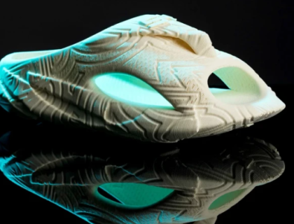 اے آئی کے تیار کردہ جوتے اب صارفین کیلئے دستیاب