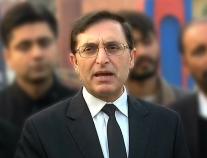 مذاکرات کی بحالی پر دوبارہ غور کیلیے حکومت کمیشن کا اعلان کرے، بیرسٹر گوہر