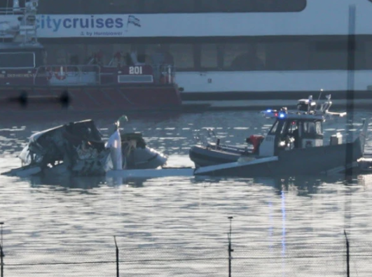 واشنگٹن طیارہ حادثہ نائن الیون کے بعد بدترین فضائی سانحہ