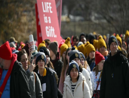 ٹرمپ نے اسقاط حمل کے خلاف شکنجہ سخت کردیا