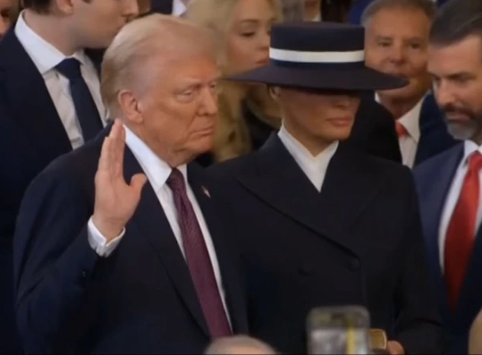 ڈونلڈ ٹرمپ امریکا کے 47 ویں صدر بن گئے