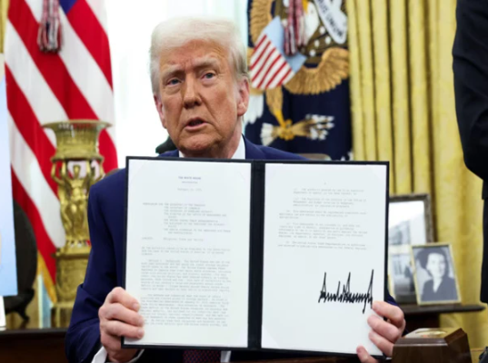 امریکہ سالانہ ایک ٹریلین ڈالر اپنے فوجی اخراجات پر خرچ کر رہا ہے، ٹرمپ