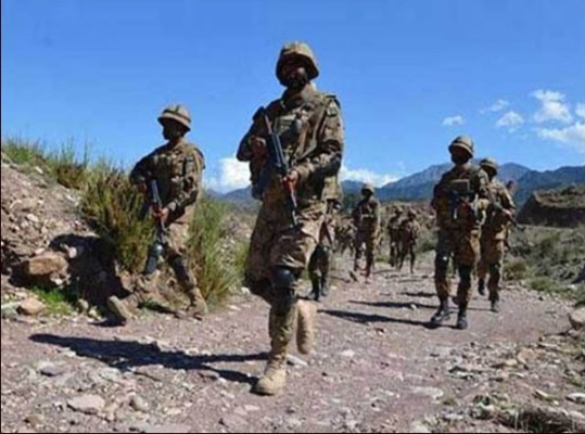 قلات میں فورسز کے آپریشن کے دوران 12 دہشت گرد ہلاک