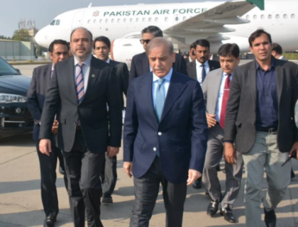 وزیراعظم 2 روزہ دورے پر آذربائیجان روانہ