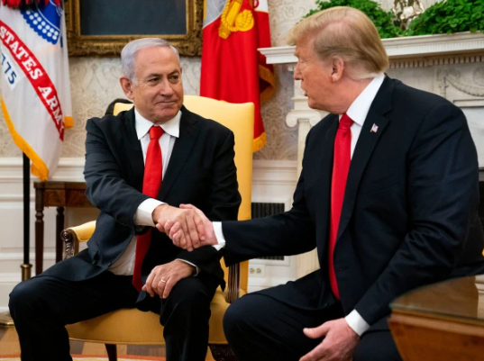 ٹرمپ کو پیجر تحفے میں دیکر حزب اللہ پر حملے کی یاد تازہ،نیتن یاہو کا اقدام