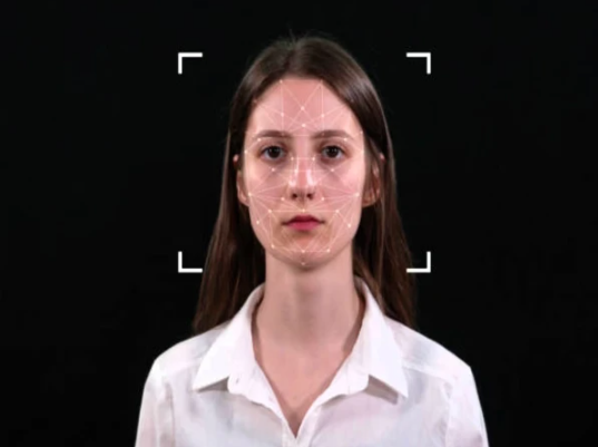 یورپ نے مصنوعی ذہانت کے مخصوص سسٹمز پر پابندی عائد کردی