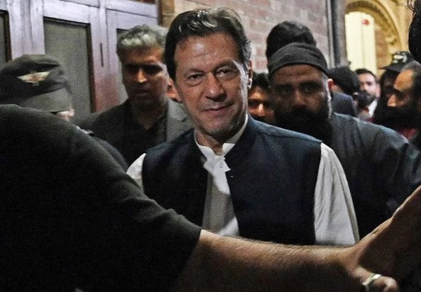 اسلام آباد ہائیکورٹ؛ عمران خان سے ہفتے میں دو دن ملاقات بحال، میڈیا ٹاک نہ کرنیکا حکم
