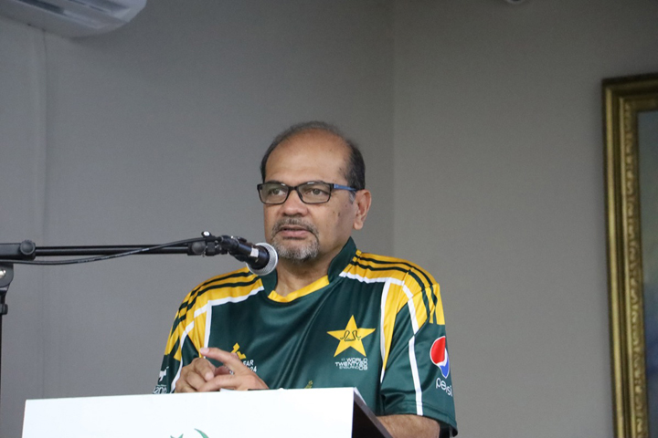 پاکستان ایسوسی ایشن آف گریٹر ہیوسٹن(PAGH)اور ہیلپنگ ہینڈ(HHRD)نے جناح ہال پاکستان سینٹر میں جدید دور کی کرکٹ پر سیمینار منعقد کیا اس موقع پر ٹیسٹ اور ون ڈے انٹرنیشنل کھلاڑی جلال الدین نے جدید دور کی کرکٹ کوچنگ پر تفصیلی معلومات فراہم کیں اور شرکاء کو سرٹیفکیٹ بھی تقسیم کئے(تصویری جھلکیاں)