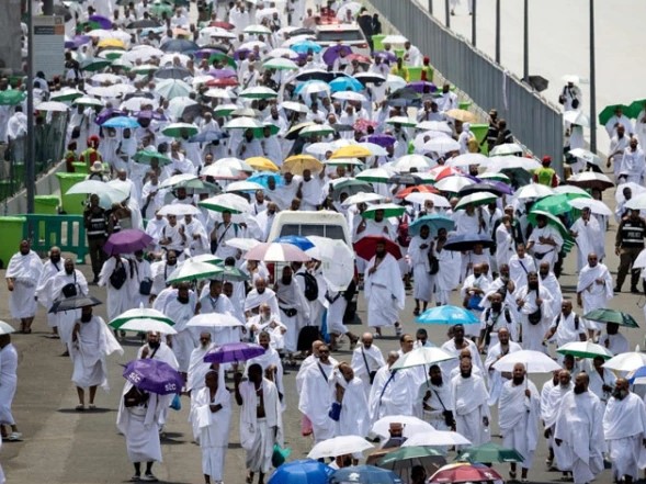 شدید گرمی؛ سعودی حکومت کی عازمین حج سے خیموں میں رہنے کی اپیل