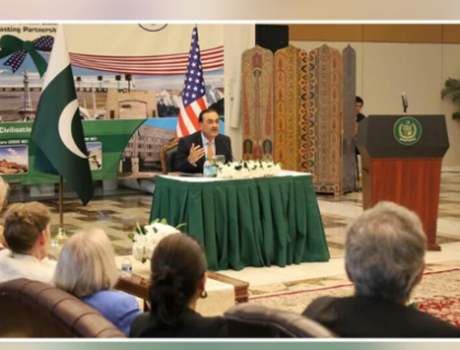 فیلڈ مارشل عاصم منیر کا عالمی تھنک ٹینکس اور میڈیا سے مکالمہ