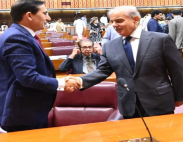 وزیر اعظم نے ایک بار پھر پی ٹی آئی کو مذاکرات کی پیشکش کردی
