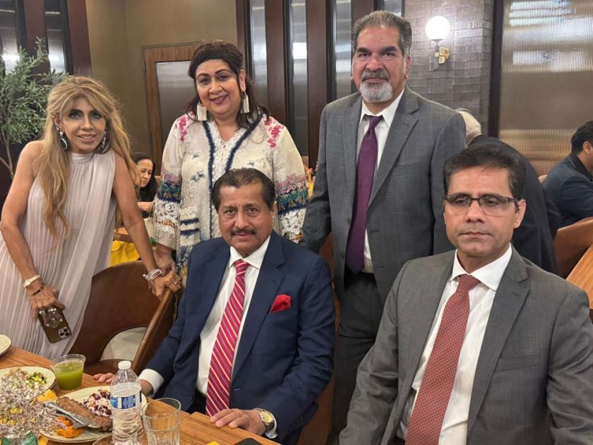 ہیوسٹن میں پاکستانی امریکی کمیونٹی آرگنائزیشنز کی جانب سے پاکستان پیپلز پارٹی کے رکن قومی اسمبلی مرزااختیار بیگ کے اعزاز میں عشائیے کا انعقاد کیا گیا جس میں قونصل جنرل ہیوسٹن آفتاب چوہدری ،ہیوسٹن کراچی سسٹر سٹی ایسوسی ایشن کے صدر سعید شیخ ،پی اے جی ایچ کے صدر سراج نارسی ،رکن ظفر اقبال اور پیپلز پارٹی ہیوسٹن چیپٹر کے رہنماء ریاض حسین سمیت متعدد رہنمائوں اور کاروباری شخصیات نے شرکت کی (تصویری جھلکیاں)