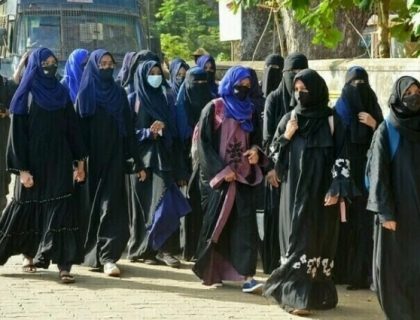 قازقستان میں نقاب پر پابندی،عوامی جگہوں پر چہرہ چھپانا غیر قانونی قرار