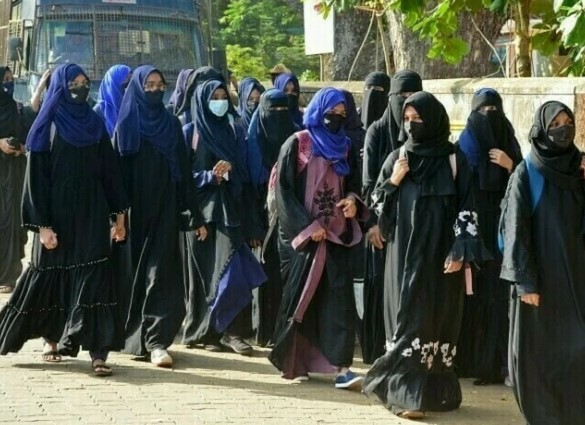 قازقستان میں نقاب پر پابندی،عوامی جگہوں پر چہرہ چھپانا غیر قانونی قرار