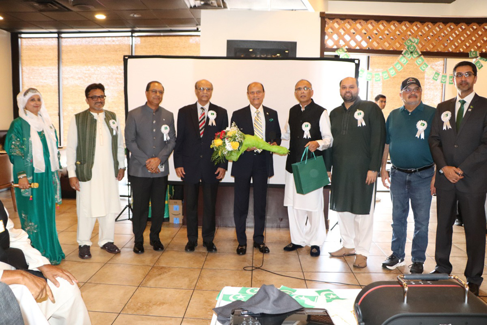 ہیوسٹن(NEDA)نیڈا کی جانب سے عید اورجشن آزادی کے عنوان سے رنگارنگ تقریب منعقد کی گئی جس میں نیڈا ہیوسٹن کے ممبران کی بہت بڑی تعد اد نے حصہ لیا (تصویری جھلکیاں)