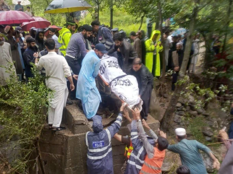 خیبرپختونخوا میں بارشوں اور سیلاب سے 308 افراد جاں بحق، ریسکیو آپریشن جاری