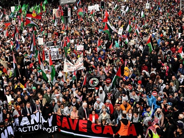سڈنی کے ہاربر برج پر فلسطین کے حق میں تاریخی احتجاج، 3 لاکھ افراد کی شرکت