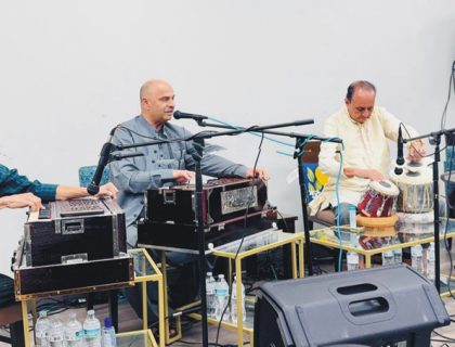 پاکستان ایسوسی ایشن آف گریٹر ہیوسٹن(PAGH)پاکستان سنٹر کے جناح ہال میںاردو بیٹھک محفل گیت غزل میں جمیل درانی کی بہترین پرفارمنس (تصویری جھلکیاں)