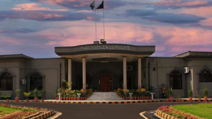 امریکی نژاد پاکستانی خاتون کی بچوں کی حوالگی کیلئے عدالت سے رجوع، شوہر کی تلاش کا حکم