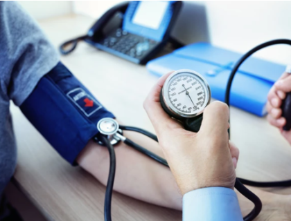 ہائپر ٹینشن کے علاج میں مشکلات سے نمٹنے والی دوا کا کامیاب تجربہ