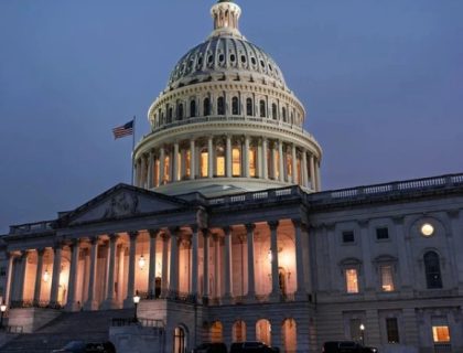 امریکی تاریخ کا طویل ترین شٹ ڈاؤن ختم، سینیٹ اور ایوان نمائندگان نے تاریخی بل منظور کر لیا