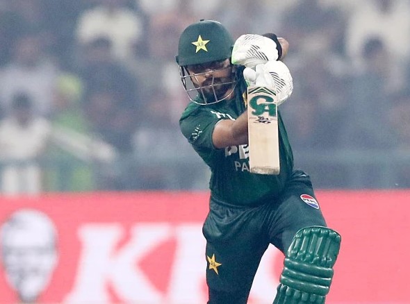 بابر اعظم کے پاس ون ڈے میں نیا ریکارڈ بنانے، کئی لیجنڈز سے آگے نکلنے کا سنہری موقع