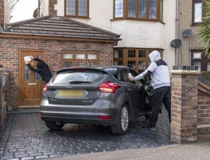 برطانیہ میں ایک لاکھ سے زائد کاریں غائب، جدید ٹیکنالوجی نے چوروں کا راستہ آسان کردیا