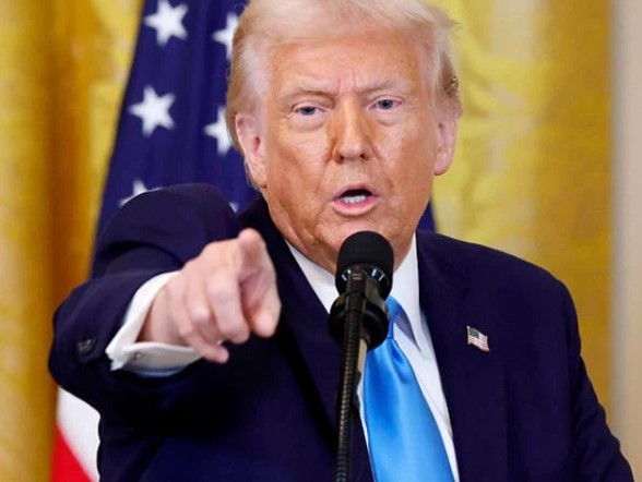 بی بی سی کو ایڈیٹنگ مہنگی پڑ گئی، ٹرمپ کی ایک ارب ڈالر ہرجانے کی دھمکی