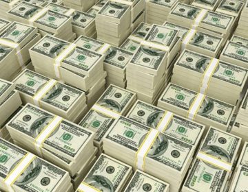 شوہر نے ایک ارب کی لاٹری جیتنے کی خبر بیوی سے چھپالی، چونکا دینے والی وجہ سامنے آگئی