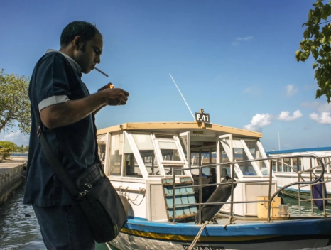 مالدیپ میں 2006 کے بعد پیدا ہونے والے افراد پر سگریٹ پینے پر پابندی عائد