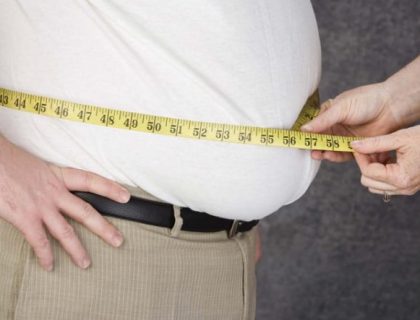 وزن کم کریں ورنہ!برطانوی کمپنی نے موٹے ملازمین کو نوکری سے نکالنے کی دھمکی دے دی