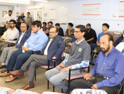 ہیوسٹن:ایچ ایچ آرڈی(HHRD)کےویئرہائوس میں تقریب،پاکستان فلڈ ریلیف کا پہلا اِن کائنڈ کنٹینر روانہ،تقریب کی میزبانی HHRD نے کی ،انتظامات کی نگرانی الیاس چوہدری، موعز خان اور ڈیزاسٹر ریلیف کوآرڈینیٹر سعید شیخ نے انجام دی،آفتاب احمد چوہدری کی خصوصی شرکت ، ڈاکٹر یعقوب شیخ، عاظم اختر، PAGH کے صدر سراج نرسی، PJ سواتی، رحمان پٹیل اور دیگر کمیونٹی لیڈرز سمیت شہر کی ممتاز شخصیات بھی اس موقع پر موجود تھیں،ہیوسٹن کی پاکستانی کمیونٹی نے پاکستان کیلئے 10 لاکھ ڈالر کی امداد کا اعلان کیا تھا،روانہ کئے گئے کنٹینر میں جوتے، کمبل، ملبوسات، چادریں اور روزمرہ استعمال کی دیگر ضروری اشیاء شامل ہیں(تصویری جھلکیاں)