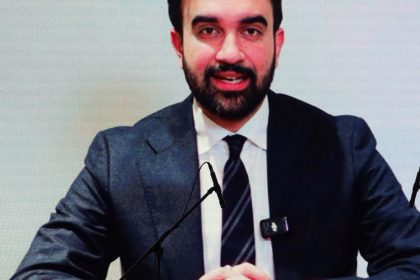 اپنا ٹیکساس چیپٹر کا شاندار گالا اور شاپنگ بازار، امریکی پاکستانی کمیونٹی کی بڑی شرکت،6 سو سے زائد پاکستانی امریکی ڈاکٹرز سمیت امریکی منتخب نمائندوں اور عمائدین شہر کی شرکت ،پاکستان ،امریکہ کے معروف ڈیزائنرز اور وینڈرز کی مصنوعات اور برانڈ ڈاکٹرز کمیونٹی کی توجہ کا مرکز بن گئے ،اپنا ٹیکساس کی طرف سے قابل ستائش خدمات پر ممتاز بزنس مین سید جاوید انور کو لائف ٹائم اچیومینٹ ایوارڈ دیا گیا ،نیویارک کے نو منتخب مسلمان مئیر ظہران ممدانی کا ویڈیو پیغام بھی اسکرین پر دکھایا گیا (تصویری جھلکیاں)