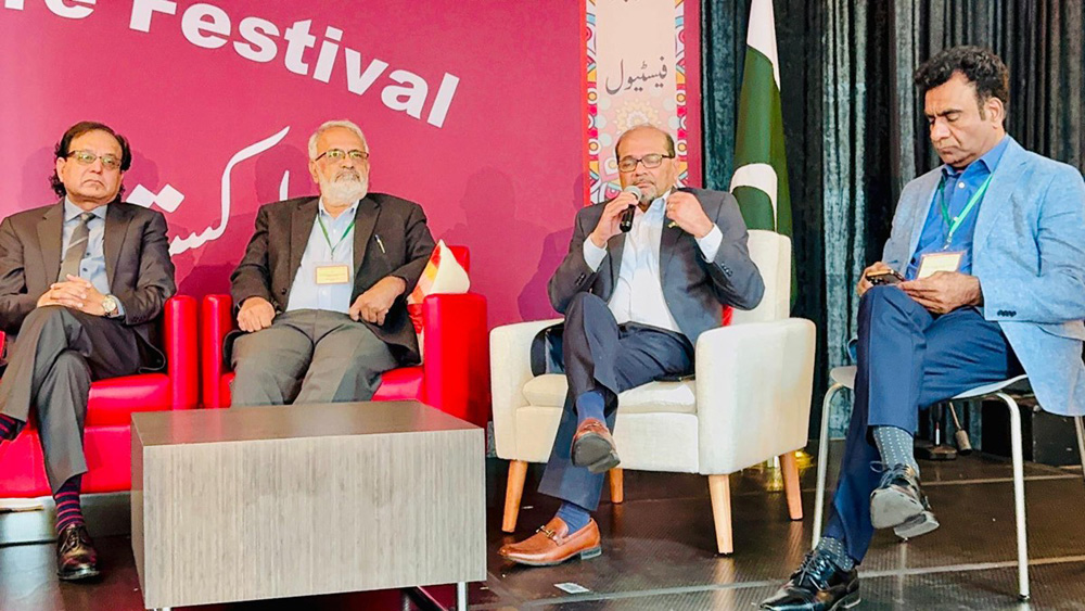 انٹرنیشنل اکیڈمی آف لیٹرز یو ایس اے کے زیر اہتمام دو روزہ پاکستان لٹریچر فیسٹیول کا انعقاد کیا گیااس موقع پر دوسرے روز کے پروگرام کی تصویری جھلکیاں