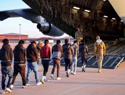 امریکا نے مزید 55 ایرانی ملک بدر کر دیے، تہران کا سخت ردعمل سامنے آگیا