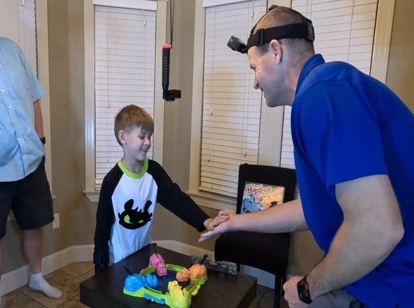 امریکی سیریل ریکارڈ بریکر کا بیٹے کیساتھ انوکھا ریکارڈ