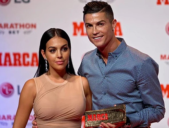 رونالڈو نے سعودی عرب میں پرتعیش ولاز خرید لیے، قیمت ہوش اڑا دے گی