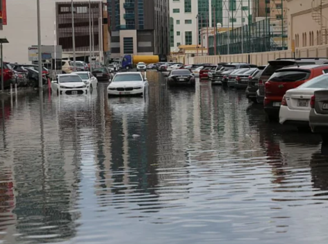 یو اے ای میں قیامت خیز بارشیں، پروازیں منسوخ