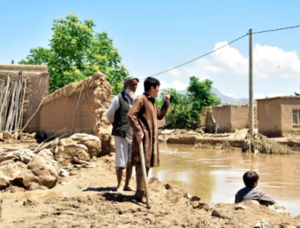 افغانستان میں شدید بارشوں اور برفباری کے بعد تباہ کن سیلاب