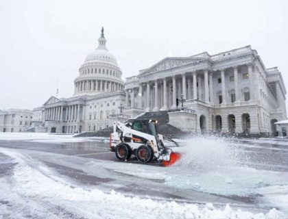 امریکا میں قیامت خیز برفانی طوفان، 30 ہلاکتیں، لاکھوں افراد بجلی سے محروم
