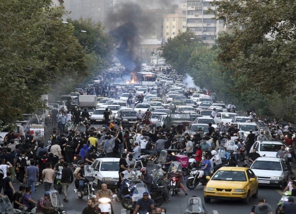 ایران میں مہنگائی کے خلاف احتجاج، ہلاکتوں کی تعداد 35 تک پہنچ گئی، 1200 گرفتار