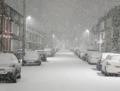 برطانیہ میں دہائی کی شدید ترین برفباری