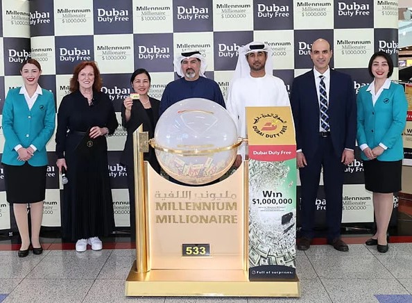 دبئی؛ بھارتی شہری نے قرعہ اندازی میں لاکھوں ڈالر جیت لیے