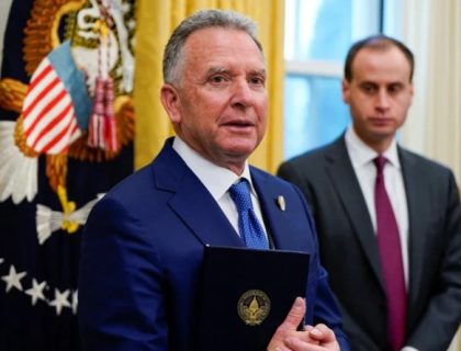 ٹرمپ کے نمائندے کی رضا پہلوی سے خفیہ ملاقات، ایران میں سیاسی ہلچل