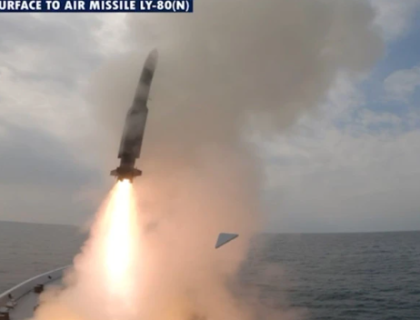 پاک بحریہ کا زمین سے فضا میں مار کرنے والے میزائل کا کامیاب تجربہ